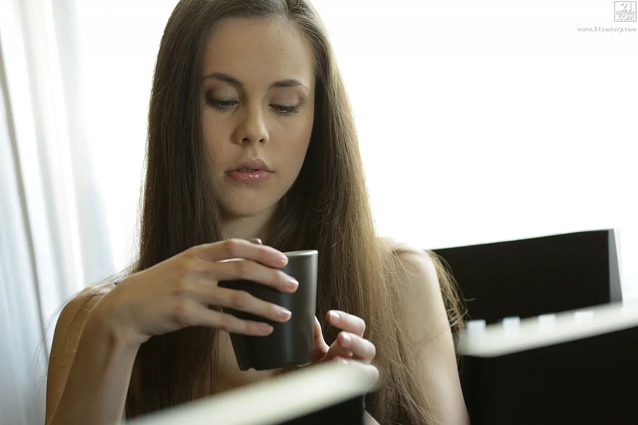 21Sextury 'Stayin' in Bed' starring Abril Gerald (Photo 4)