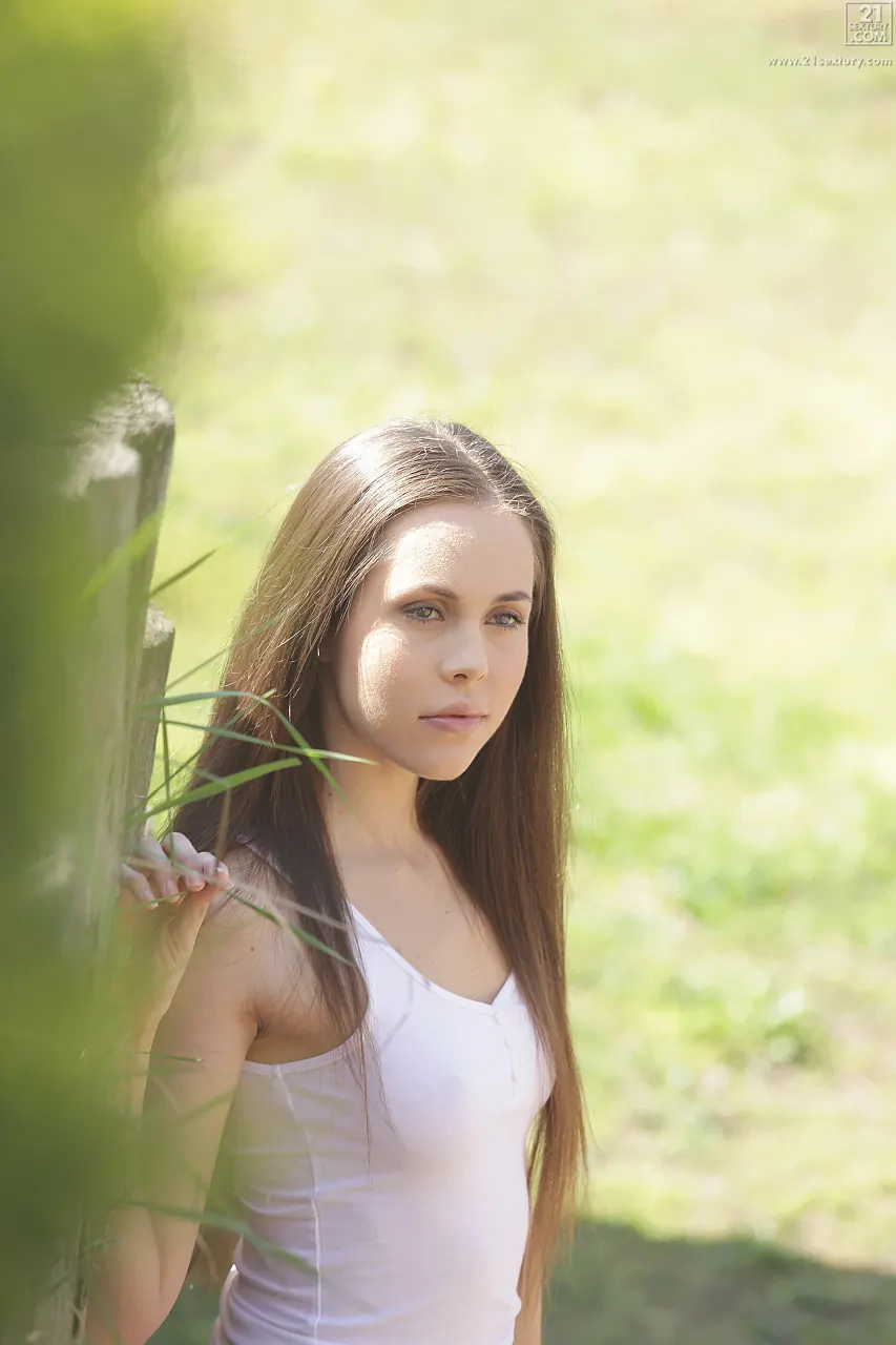 21Sextury 'The Essence of Anal' starring Abril Gerald (Photo 1)