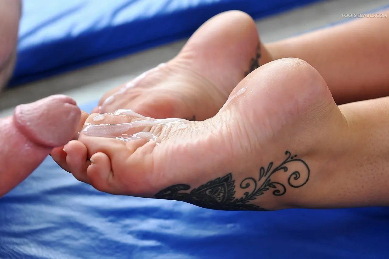 21Sextury 'Training with Allison' starring Alison Tyler (Photo 195)