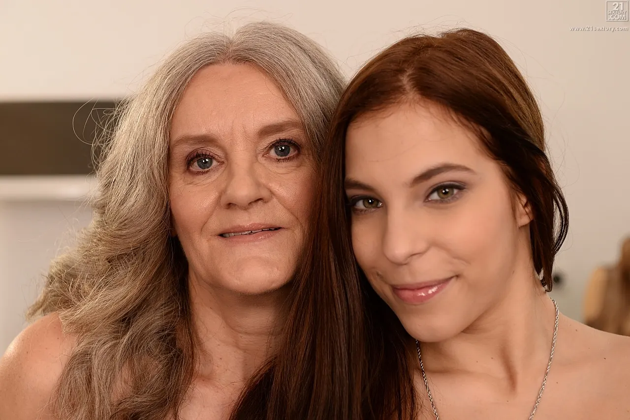 21Sextury 'The Old, the Young and the Busty' starring Aliz (Photo 7)