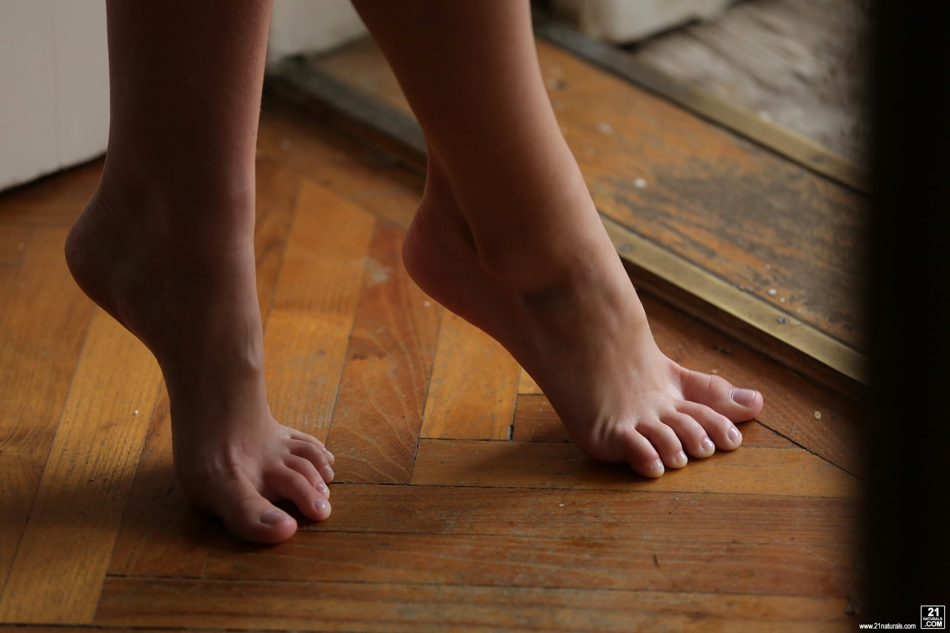 21Sextury 'On Her Toes' starring Anita Bellini (Photo 11)