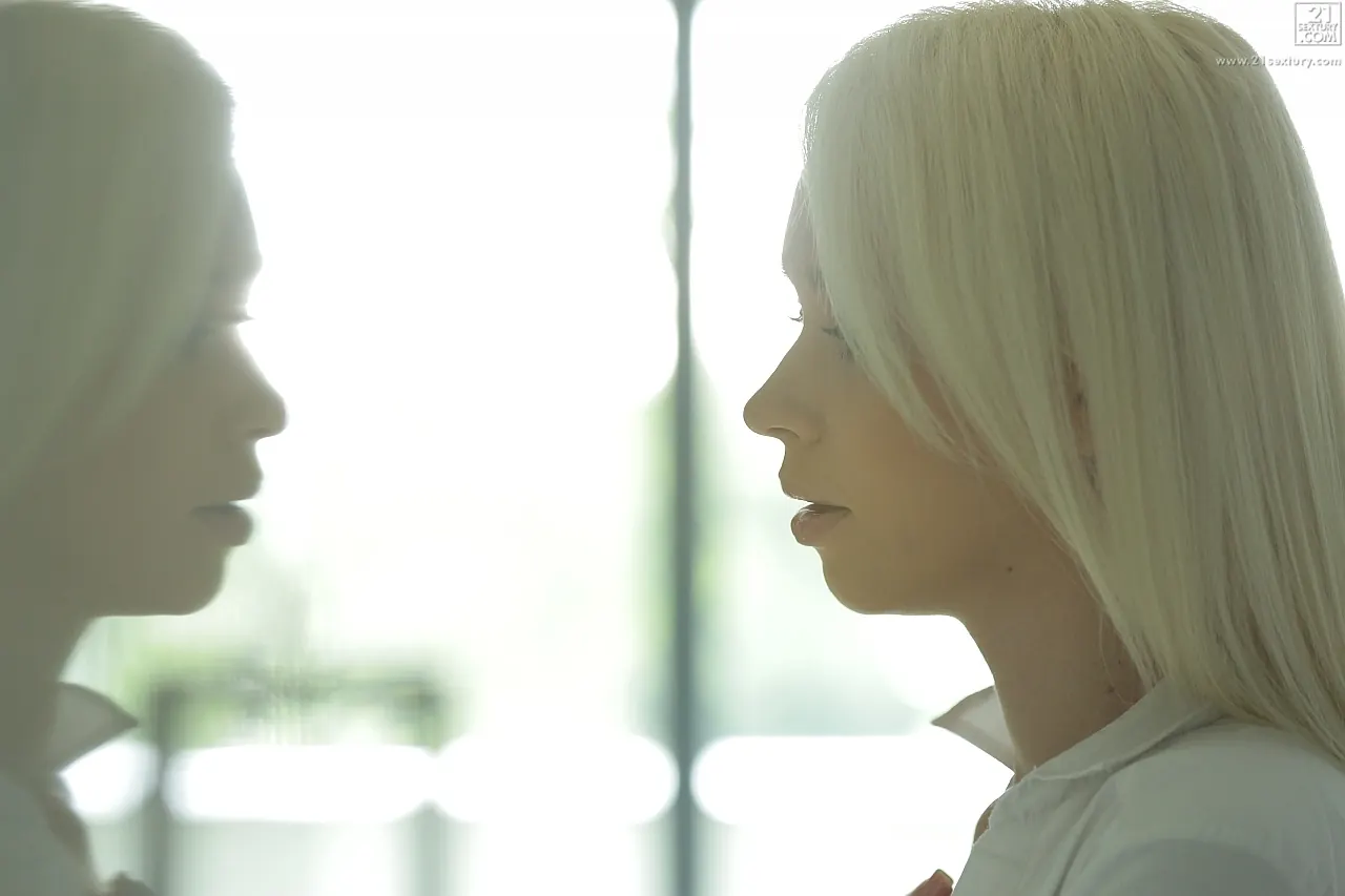 21Sextury 'Canvas of Beauty' starring Arteya (Photo 24)