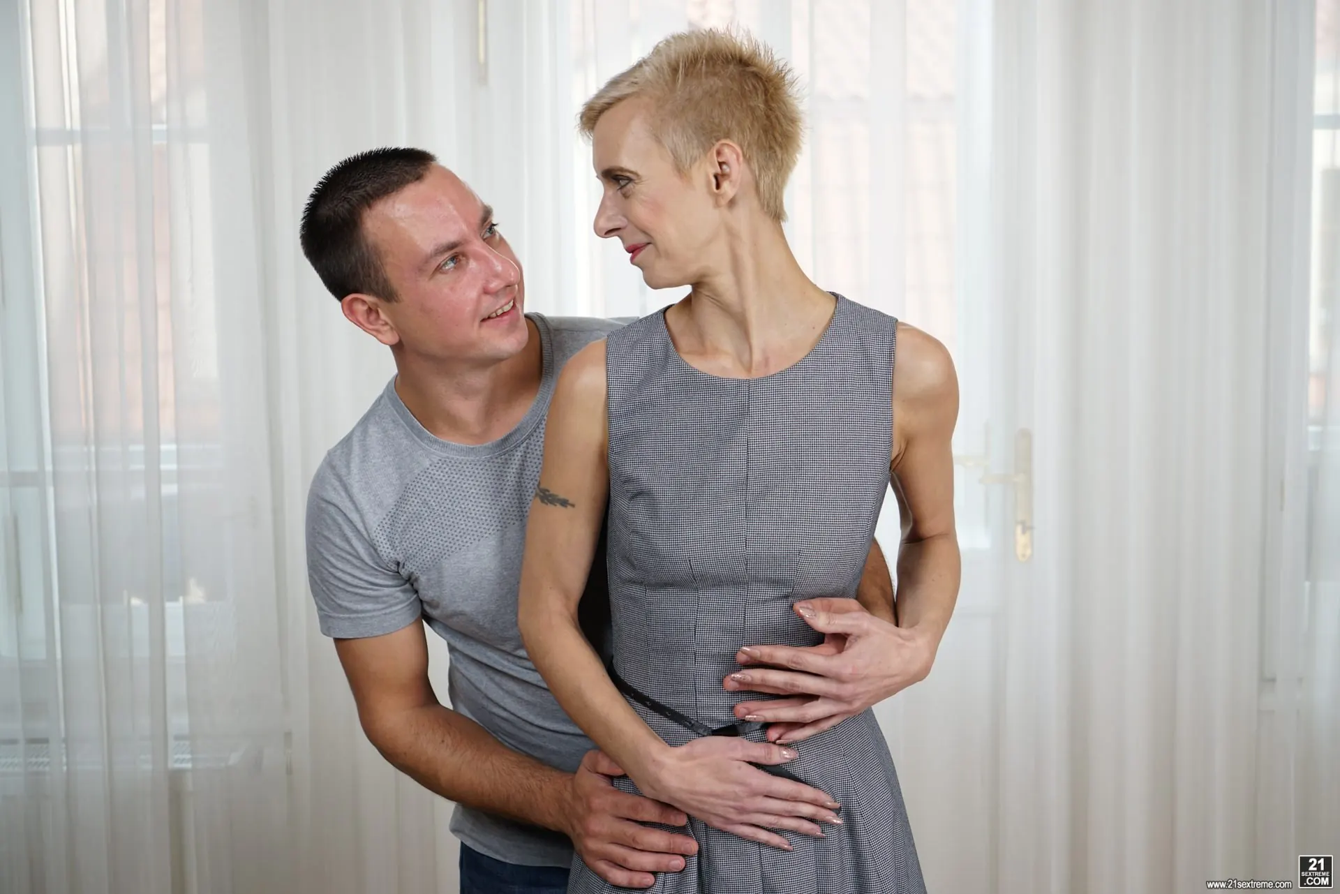 Belinda Bee in 'Belinda's Young Boyfriend' from '21Sextury' (Photo 6) 21Sextury 'Belinda's Young Boyfriend' starring Belinda Bee (Photo 6)