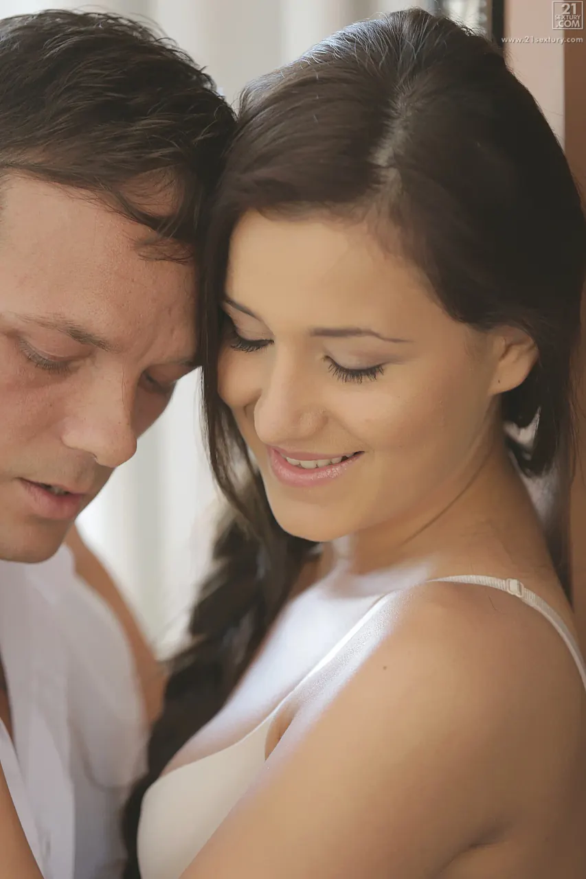 21Sextury 'Silky Feet' starring Cindy Loarn (Photo 36)