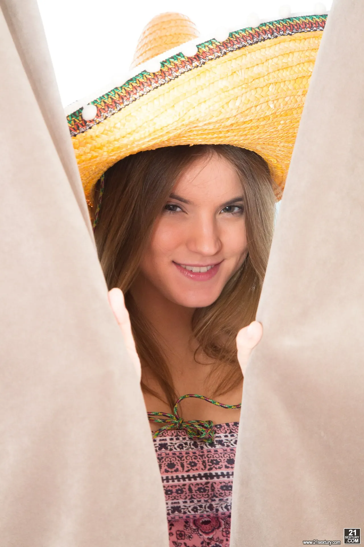 21Sextury 'Naughty Teen's Big Black Dildo ' starring Evelina Darling (Photo 1)