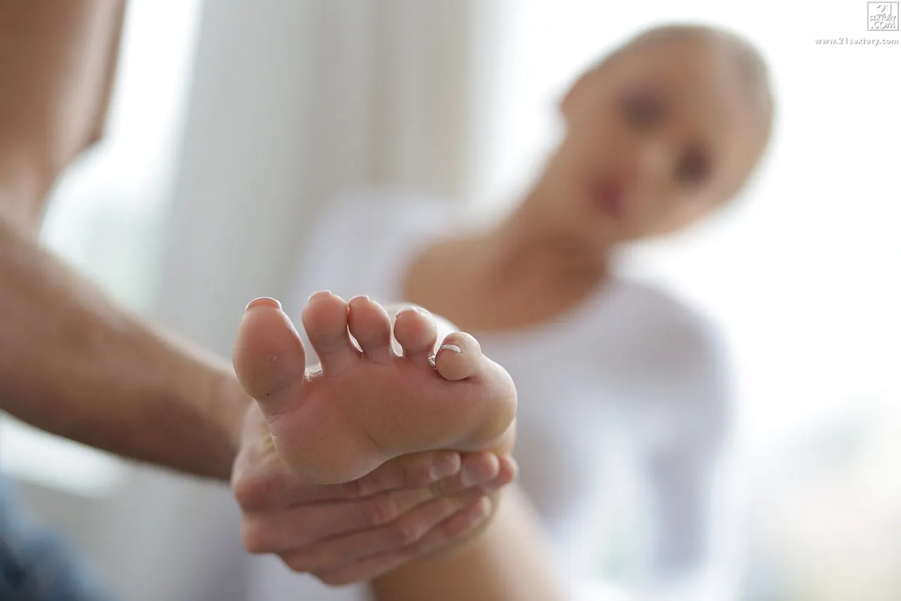 21Sextury 'Beauty and Grace' starring Ivana Sugar (Photo 70)