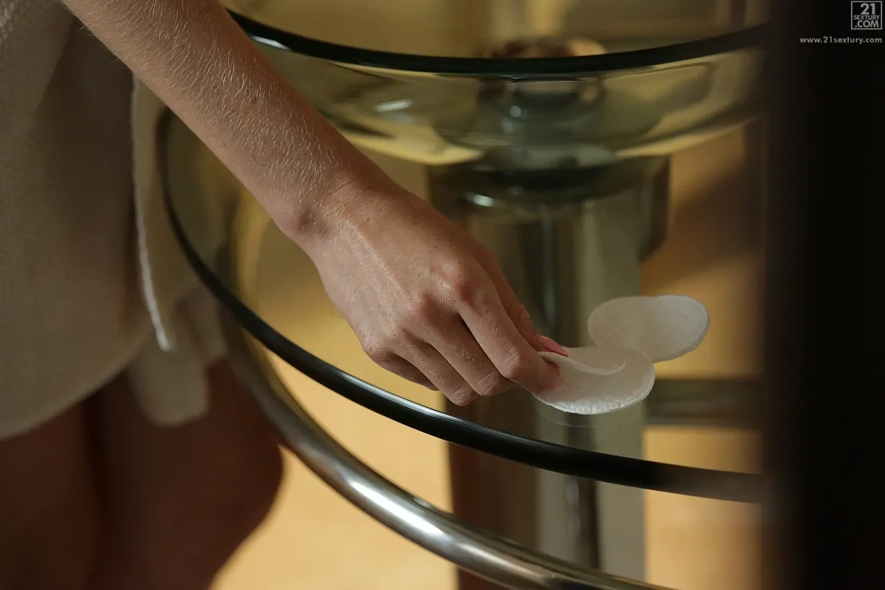 21Sextury 'Flaming Red' starring Kattie Gold (Photo 6)