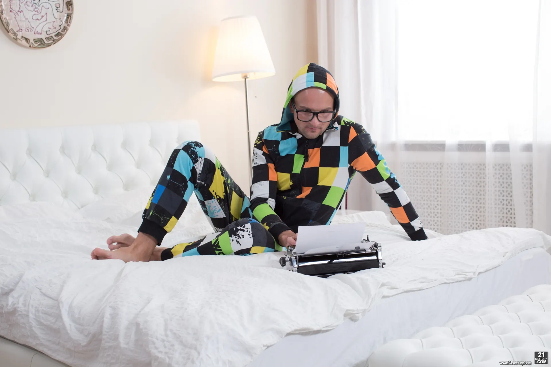 21Sextury 'Tap Her Keys' starring Katty West (Photo 1)