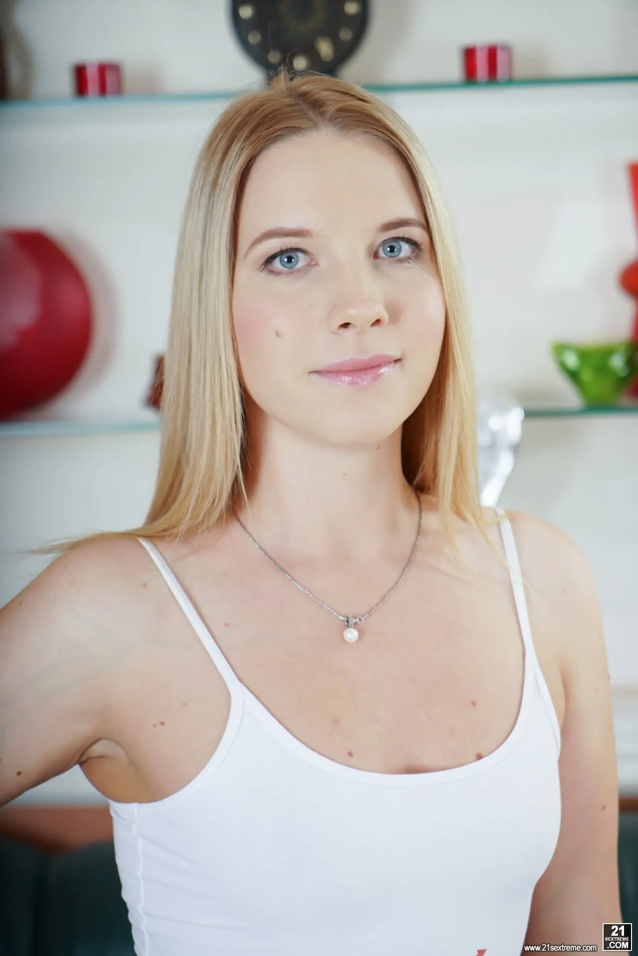 21Sextury 'Bang Me Grandpa' starring Kiara Night (Photo 1)