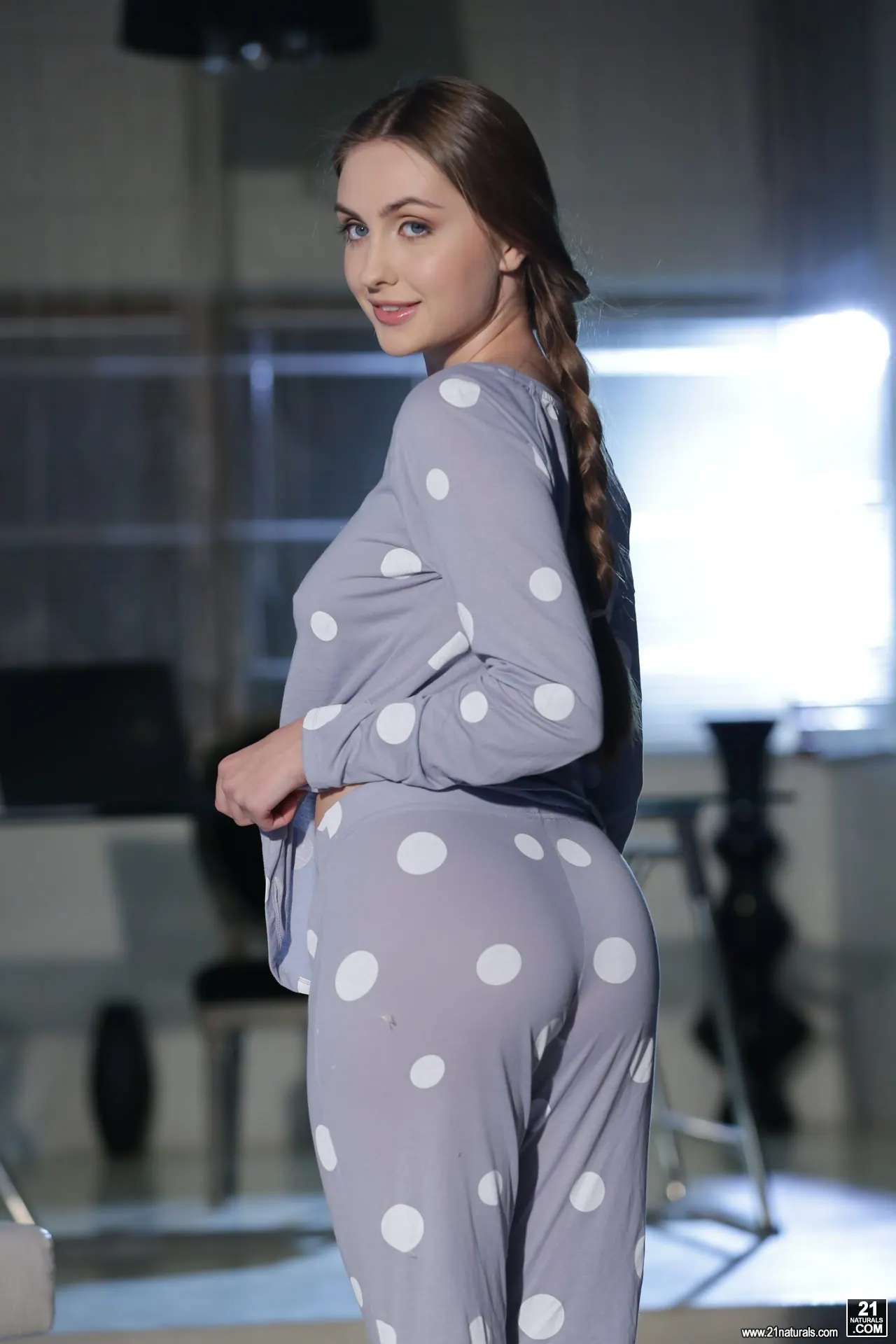 21Sextury 'With The Right Incentive' starring Lena Reif (Photo 9)