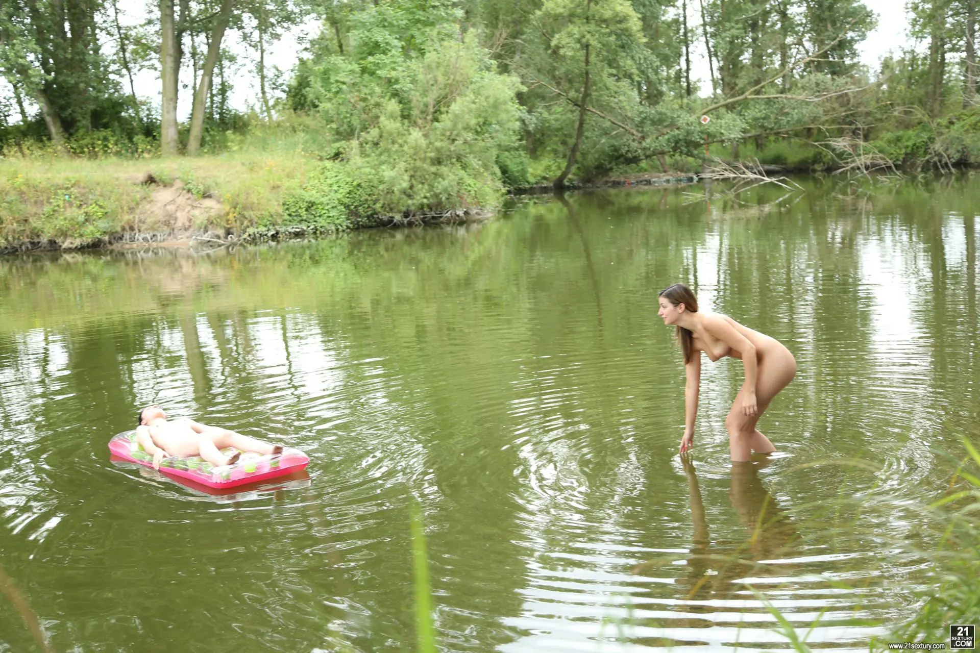 21Sextury 'Sex On The Beach' starring Mia Evans (Photo 8)