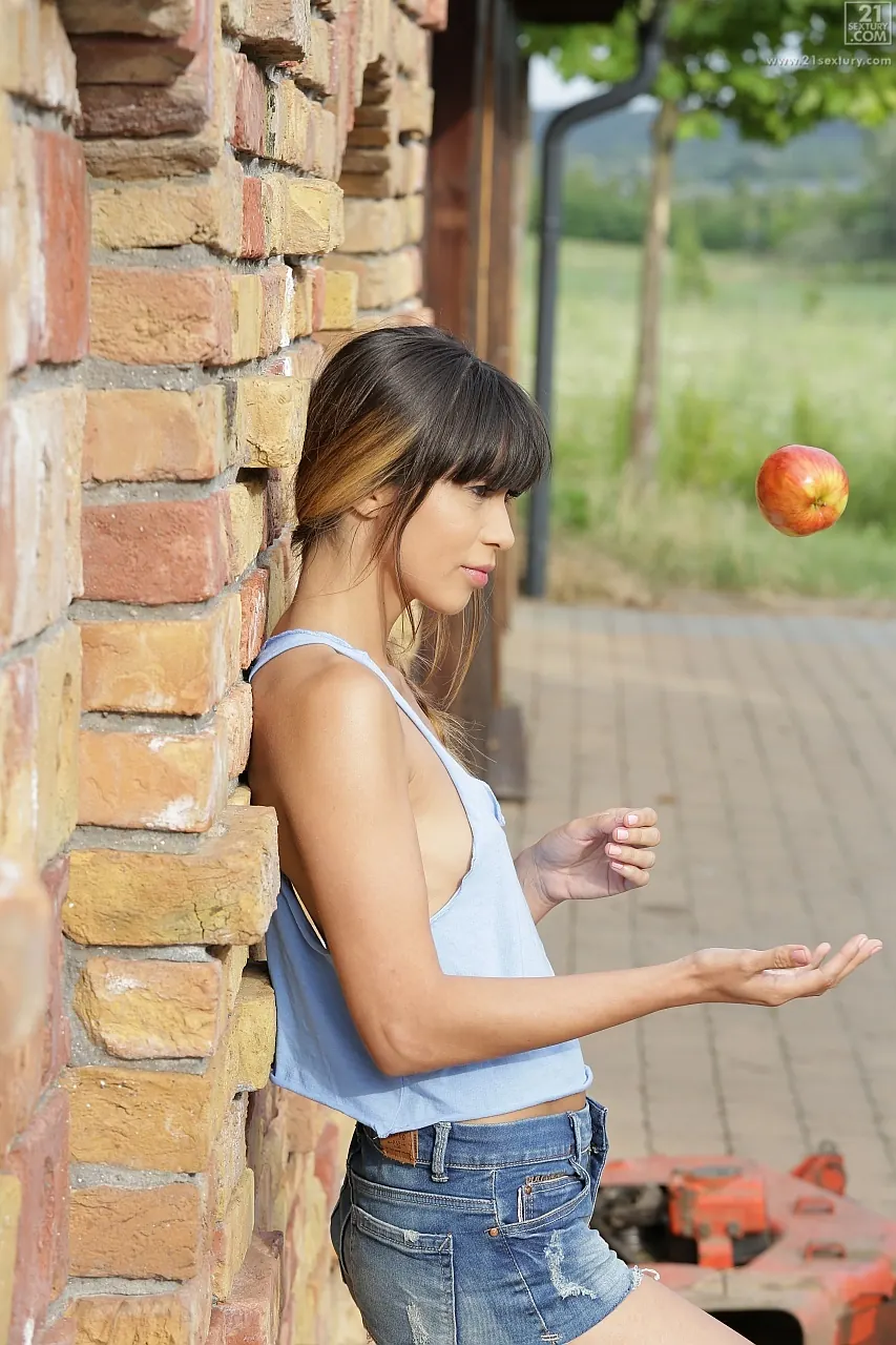 21Sextury 'Countryside Kink' starring Mona Kim (Photo 11)