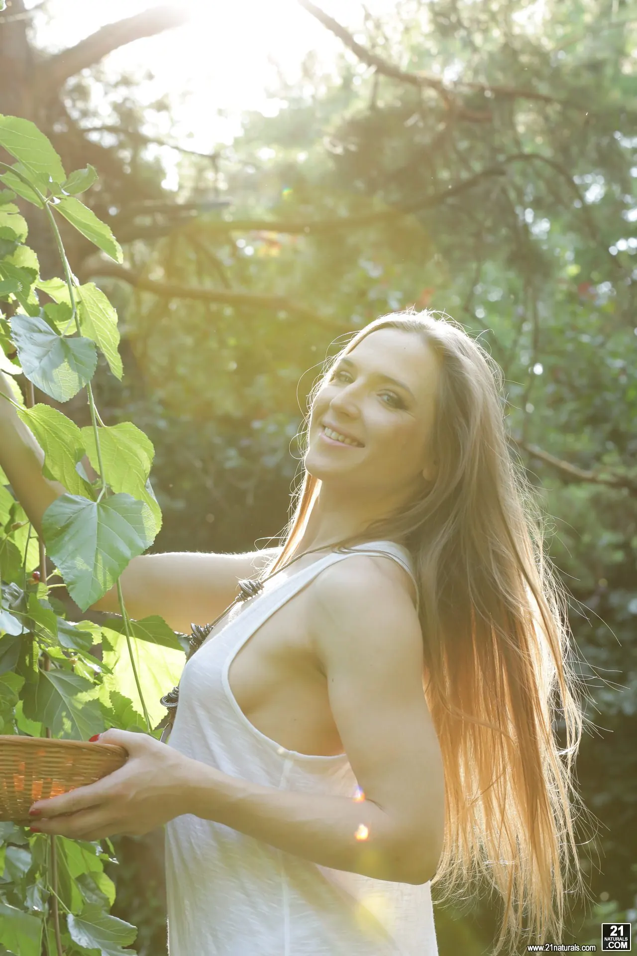 21Sextury 'Picking The Forbidden Fruit' starring Nicole Pearl (Photo 11)