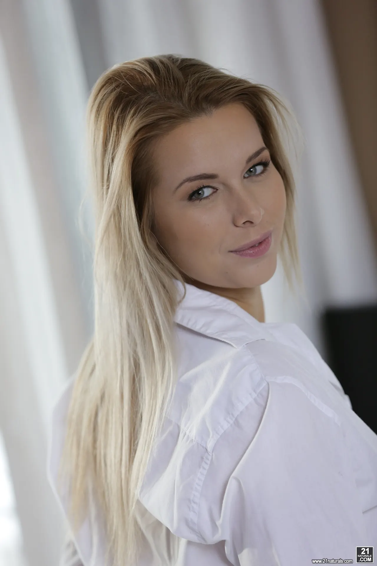 21Sextury 'Sweet Memories' starring Nikki Dream (Photo 18)