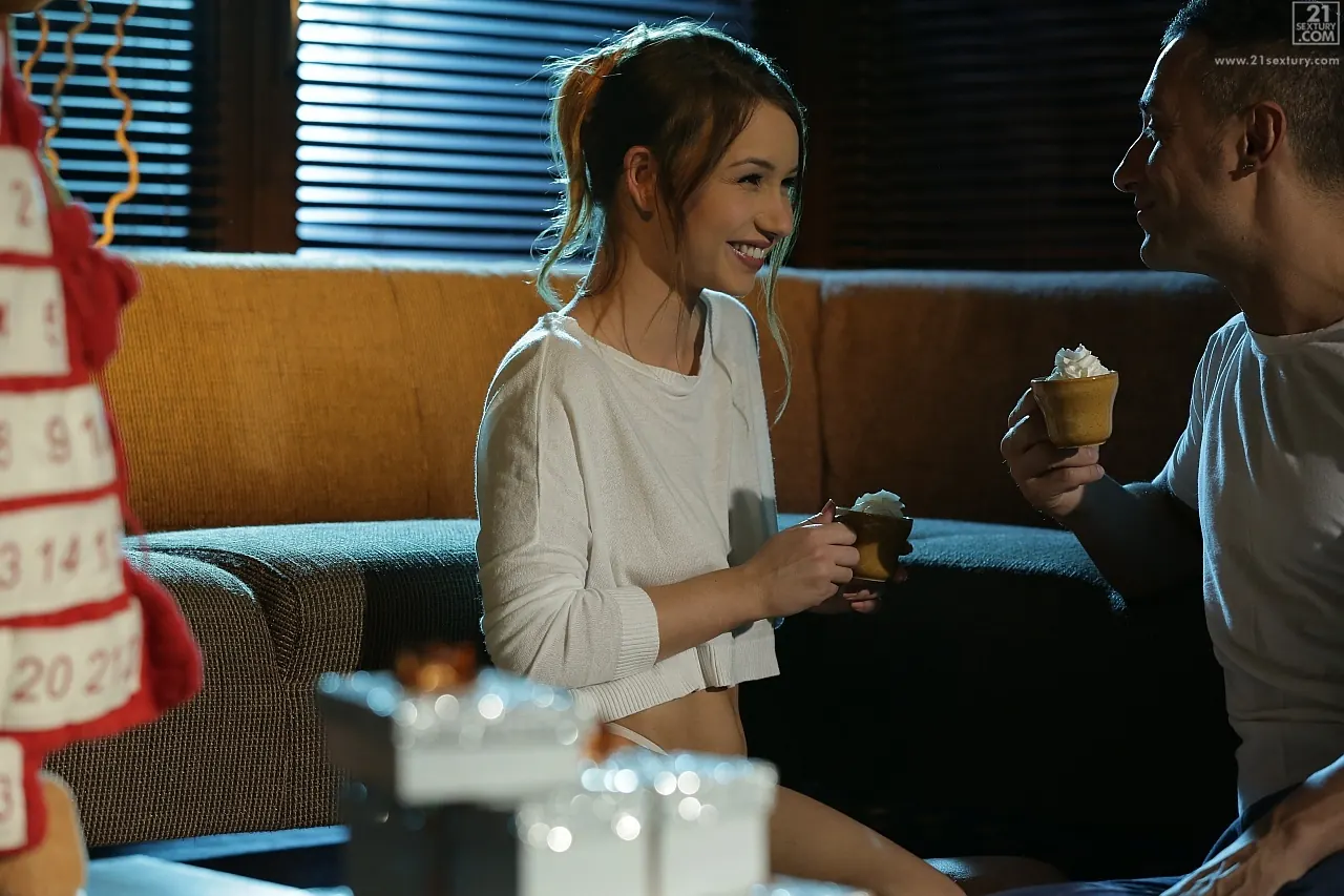 21Sextury 'Unboxing' starring Taylor Sands (Photo 36)