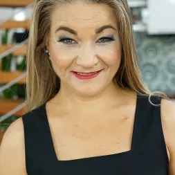 Valerie Voss in '21Sextury' Grandma's Naughty Affair (Thumbnail 1)