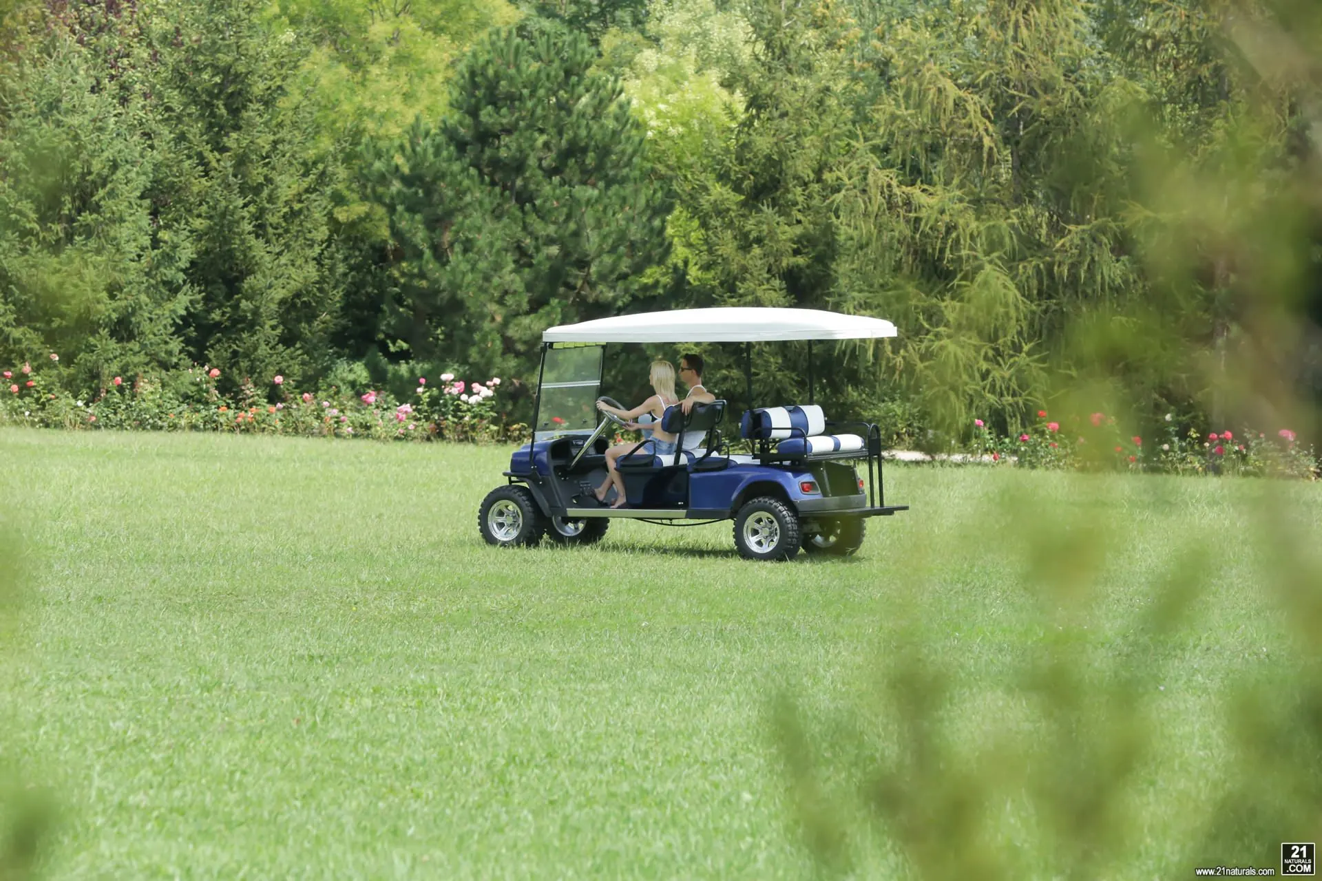 21Sextury 'Fun and Games' starring Zazie Skymm (Photo 1)